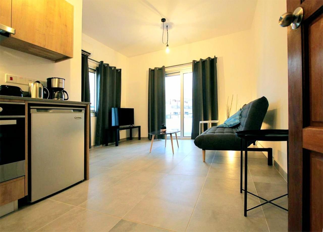 Papadavid Apartments بافوس المظهر الخارجي الصورة