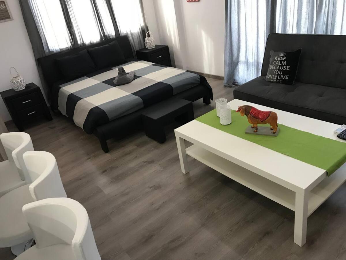 Papadavid Apartments بافوس المظهر الخارجي الصورة
