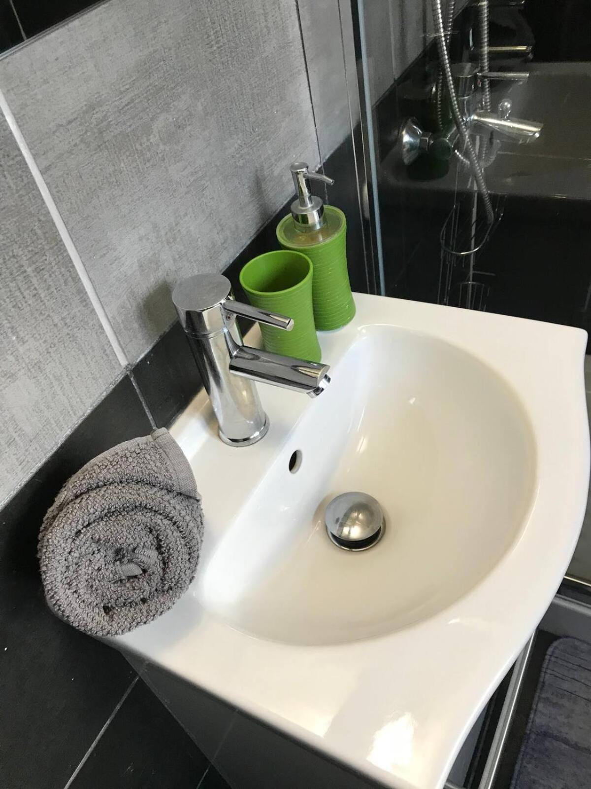 Papadavid Apartments بافوس المظهر الخارجي الصورة